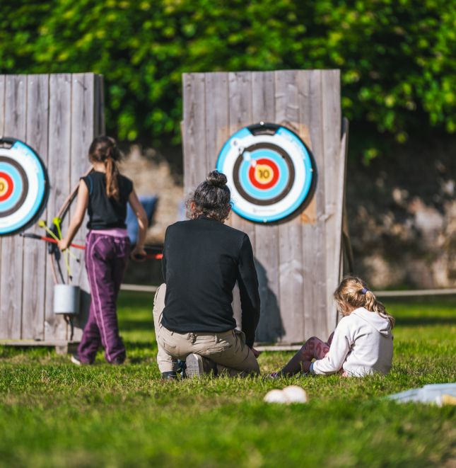 Activit&eacute; tir &agrave; l'arc dans la nature du Perche, en Normandie